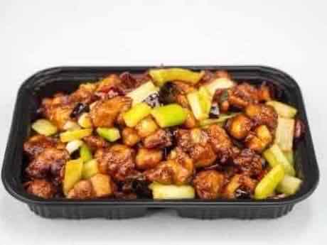 Spicy diced chicken with chili peppers